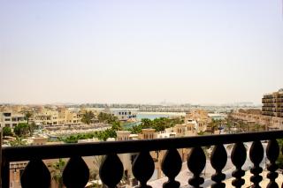Cozy One Bedroom with Golf & Lake View Spacious & Fully Furnished - Ras al Khaimah - 6