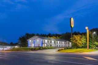 Super 8 by Wyndham Farmville - Farmville - 7
