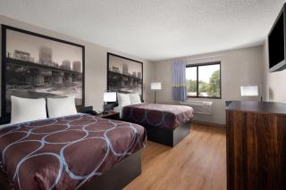 Super 8 by Wyndham Farmville - 3