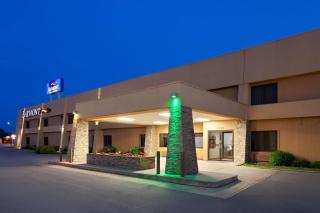 Baymont by Wyndham Green Bay - 0
