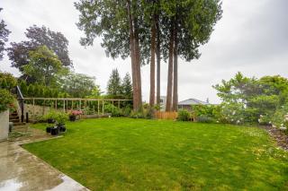 Modern 2BR Suite in West Van | Patio & BBQ - West Vancouver - 9