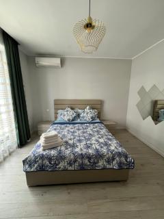 Eva By The Sea - 7