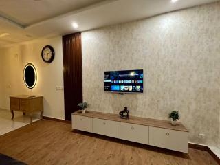 Grandeur Nest - 1