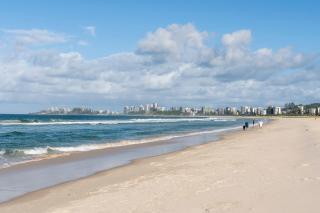Beachfront Relaxing Getaway - Gold Coast - 5