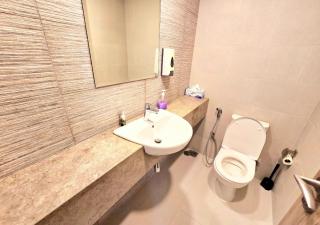 Cozy 2bhk With Modern Amenities - Abu Dhabi - 5