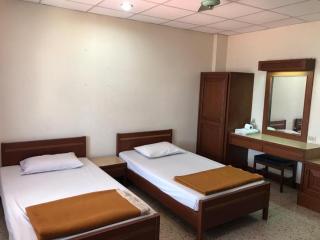 Petchpailyn Hotel - 1