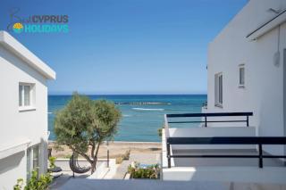 Sea Front Luxury Apartment - 0