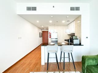 Trophy - Urban Oasis Suite - 1