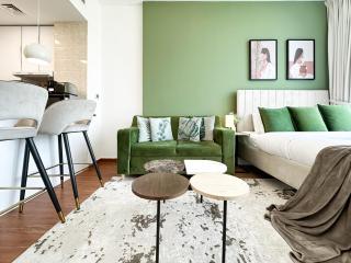 Trophy - Urban Oasis Suite - 3