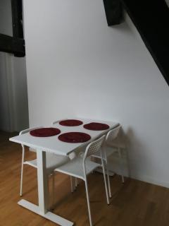 Bequemes, ruhiges Zimmer mit Doppelbett in der Nähe des Zentrums und des Bahnhofs - 2