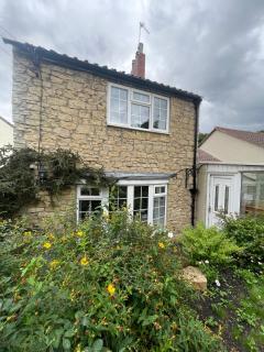 Riverside Cottage - 9