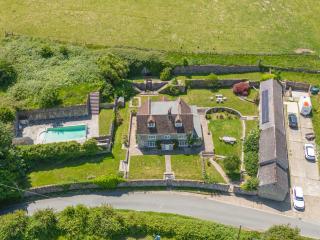 Tuckers Farm - Newport - 0