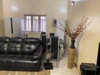 Luxury 2Bedrooms Retreat Serenity in the City - 6
