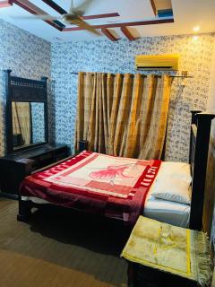 Rahat Villa Guest House - 4