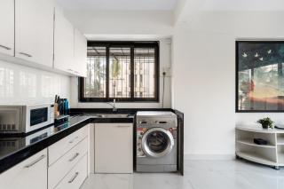 Athena 2BHK Khar W by The Bombay Home Company - 1