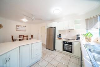 Beachfront Unit on The Strand - 2