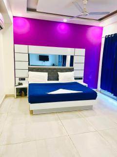 Hotel The Metro Stay - Noida - 2