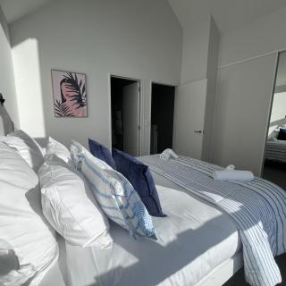Urban Nest - Entire Townhouse and Free Parking - Christchurch - 9