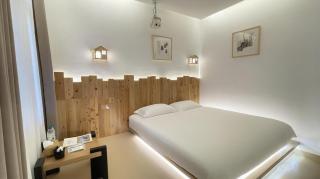 Fenghuang Ancient Town Persimmon Courtyard B&B - 7