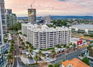 Phoenician Resort, Central Broadbeach - 4
