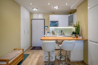 Coral 15 Suite - 2