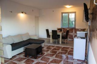 Old Olive Tree Apartment - Bar - 5