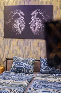 Monochrome Nest - 9