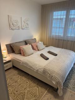 The Elite Suite IV downtown apartment AC & garage parking - Bratislava - 4
