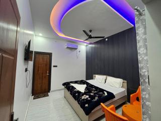 Ananya Hotel and Restaurant Naimisharanya - 5