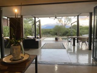 Luxury Bush Villa - Hoedspruit - 8