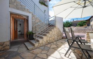 2 Bedroom Amazing Apartment In Pula - 2