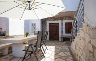 2 Bedroom Amazing Apartment In Pula - Pula - 4