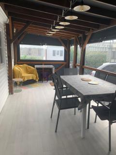 Mobil home avec piscine avec accès plage direct dans camping 5 étoiles - 2