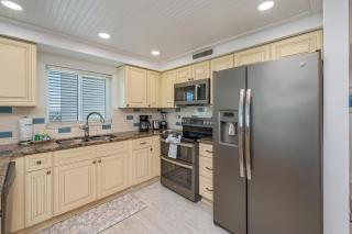 3061 - Cozy three bedroom vacation rental - 1