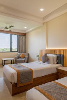 Hotel Highway King Bagru - 1