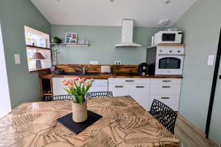 Vacation house between port and beach with garage - 9