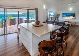 3 Bedroom Villa, Great Views, Buggy Hamilton Island - Hamilton Island - 3