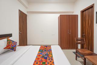 FabHotel Urban Villa - Noida - 7