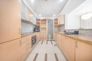 StayShort - Dubai Marina Apartment for 6 with Marina Views - 1