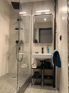 Cosy Apartment near City Center - 6