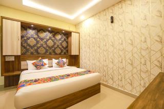 FabHotel Joy Residency - 9