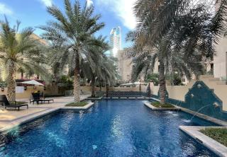 Dubai 2BR Pool View, Near Burj Khalifa, Canal & Attractions - 0