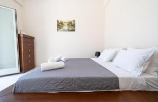 Avra Villa with Sunset View & Hot Tub in Oia - Oia - 5