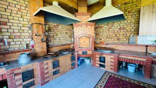 Asylai Guesthouse - 1