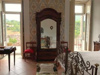 Historical Palace, Panoramic Apartment - Brienza - 4