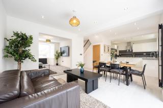 The Wilmslow House Free Parking - Close to Airport - Alderley Edge - 0