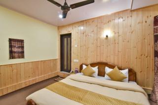 Hotel Iceland - Srinagar - 2