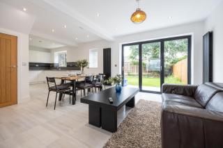 The Wilmslow House Free Parking - Close to Airport - Alderley Edge - 6