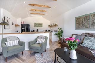 Castle View Ground Floor Apartment - The Mumbles - 6