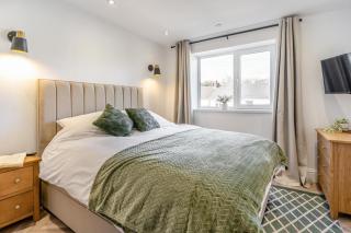 Castle View Ground Floor Apartment - The Mumbles - 2